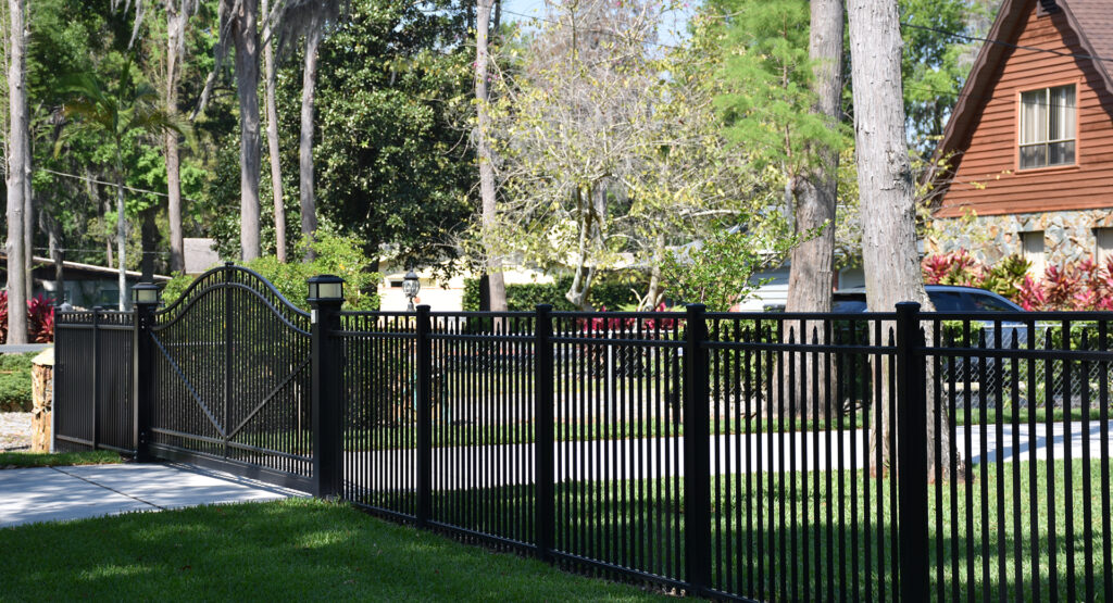 AlumiGuard® Flat Top Residential Fences
